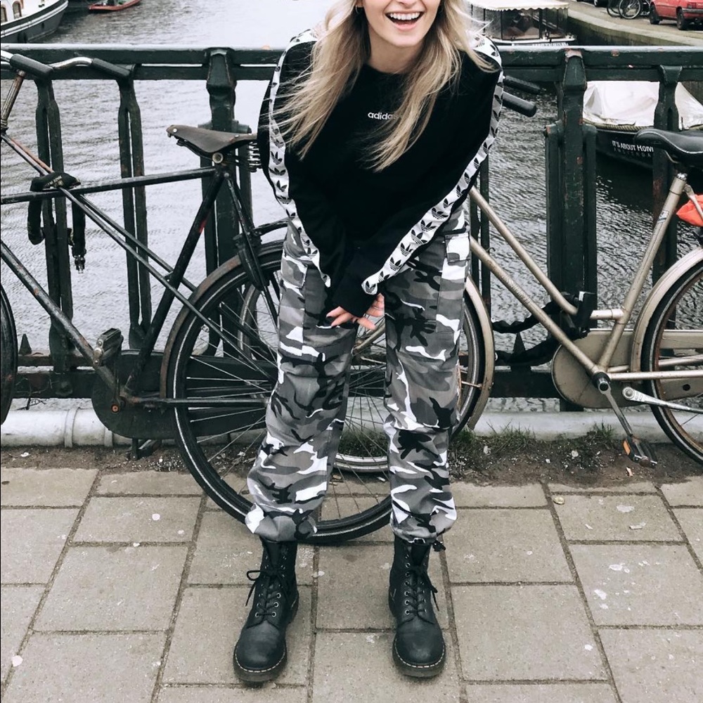 Urban Outfitters Camo Pants